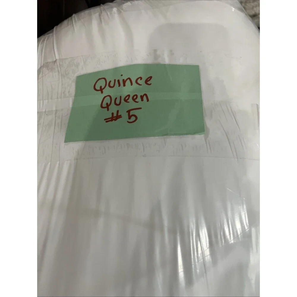 Quince Full Queen Comforter White 100% Cotton Cover Polyester Fill Made Canada
